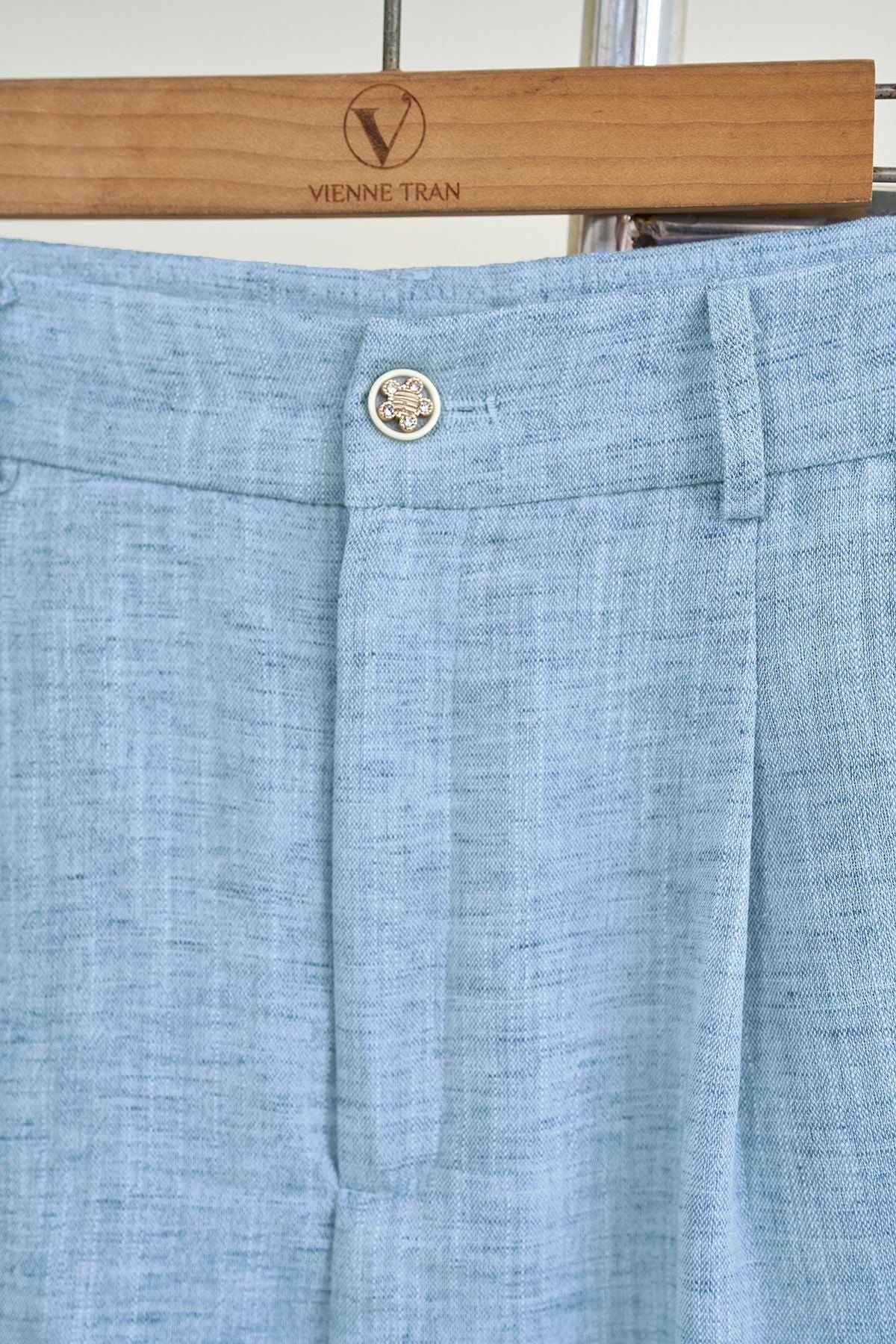 Quần shorts túi dọc ly xếp - V64S26H002