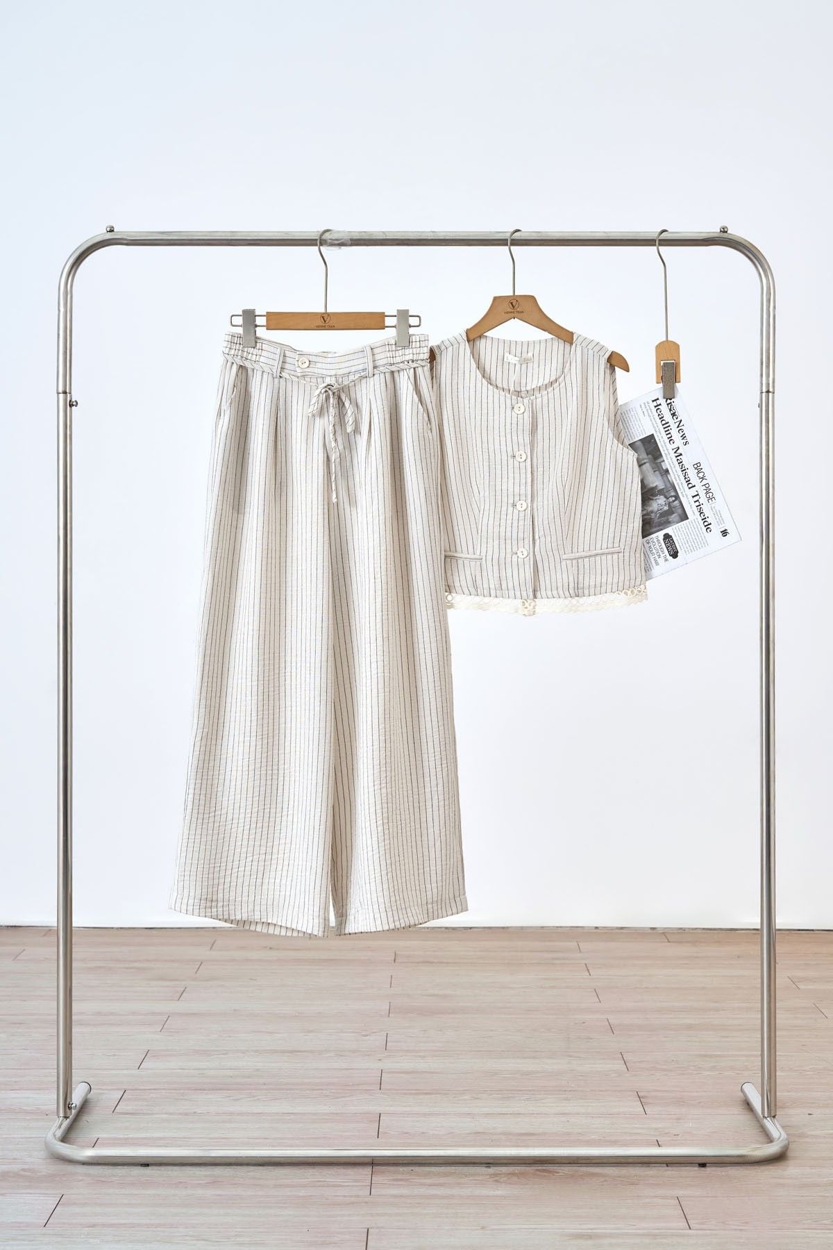 Quần ống rộng buộc dây túi chéo - V64W25Q011