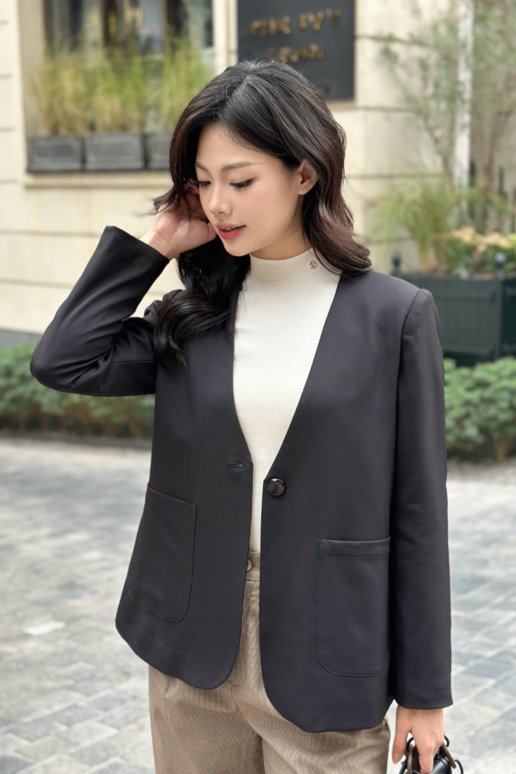 Áo blazer dáng rộng túi ốp - V65B25Q010
