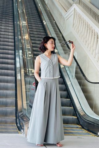 Áo cổ tim sát nách phối gấu - V65D25H037