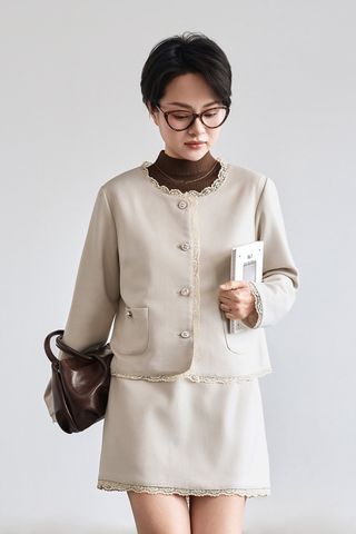 Áo cổ tròn dài tay phối ren  - V65D25T004