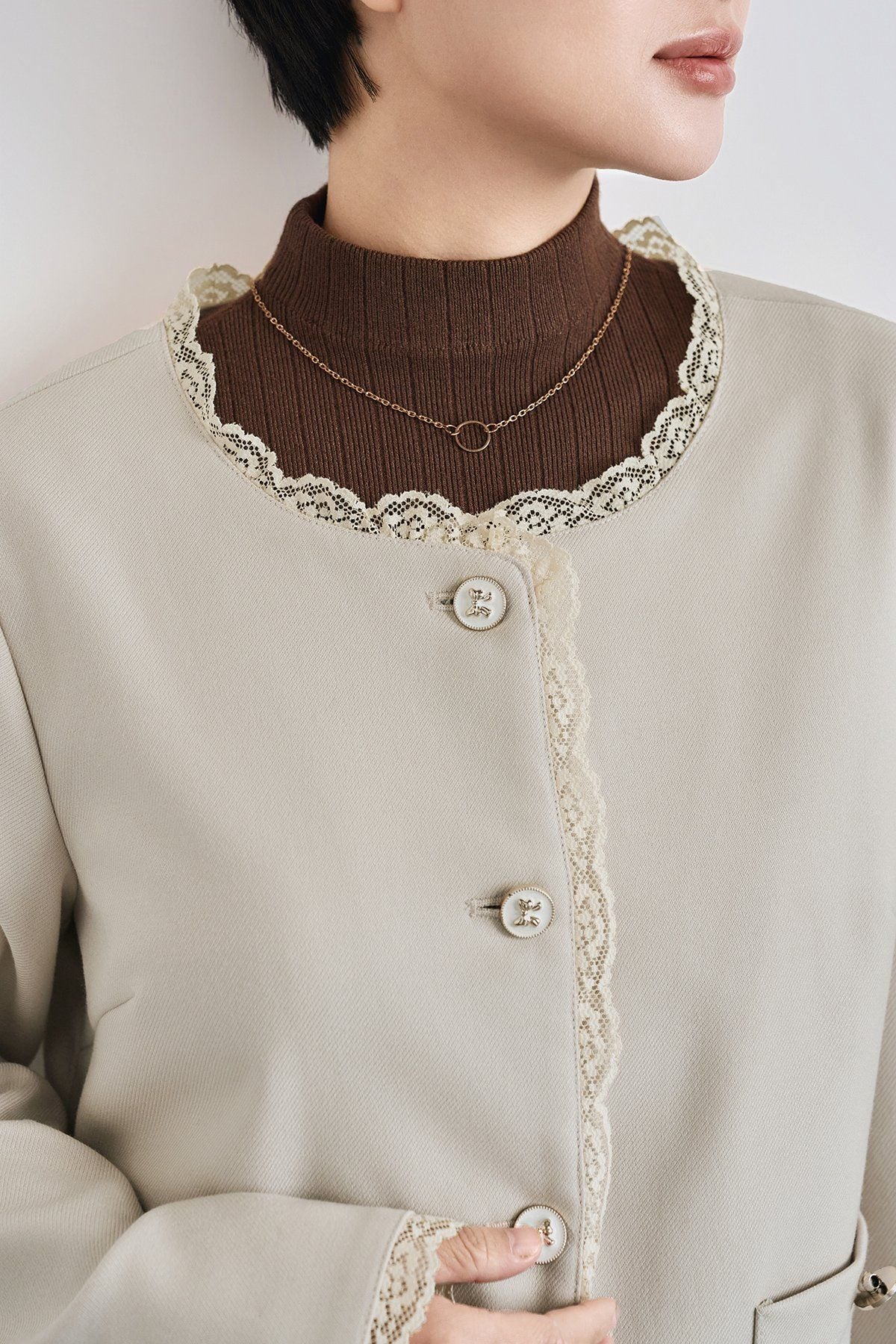 Chân váy ngắn phối ren  - V62R25Q010