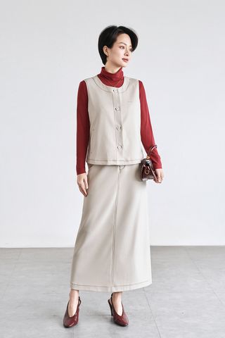 Chân váy dáng suông túi dọc diễu chỉ - V62T25T001