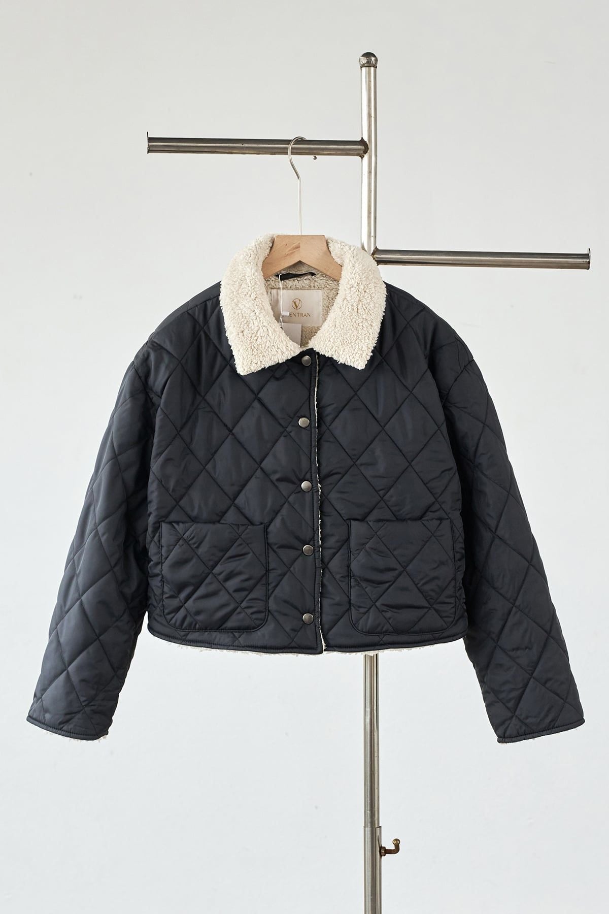 Áo phao cổ lông 2 túi ốp - V65P25T008