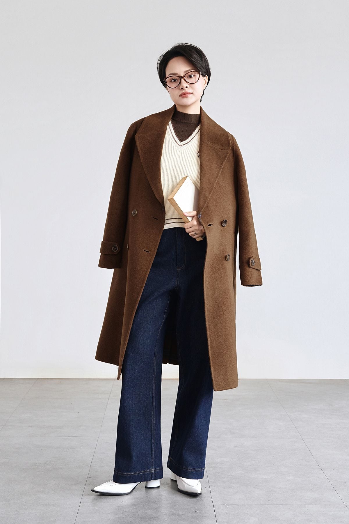 Quần jean ống rộng diễu chỉ - V64J24Q019