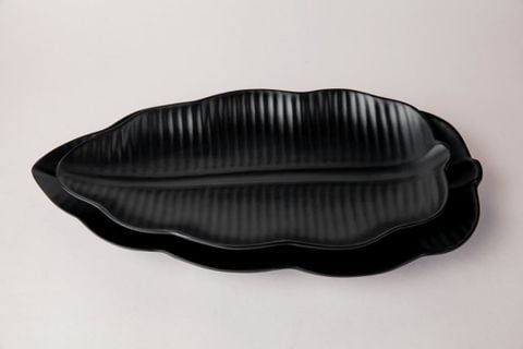 Dĩa Chiếc Lá Nhám Màu Đen