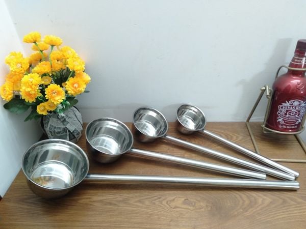 Gáo Inox Cán Dài