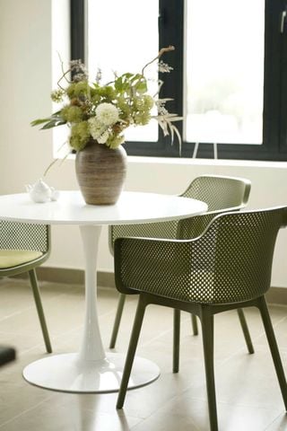 Bộ Bàn Ghế Nhựa Đúc Verona Lưng Lưới Ngoài Trời