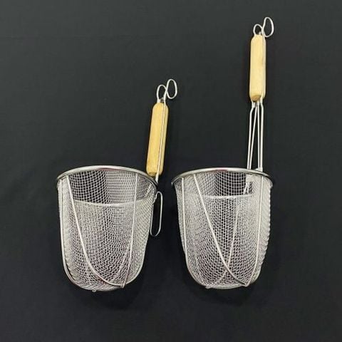 Trụng mì cán gỗ