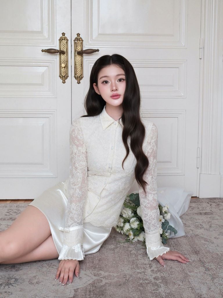 Bella Shirt - Sơmi ren hoa cổ đức phối lụa