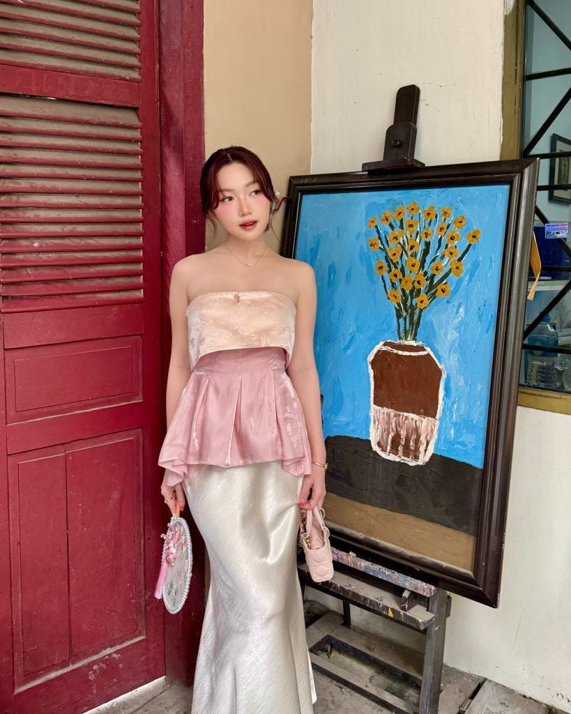 Hạ Yên - Chân váy lụa đuôi cá