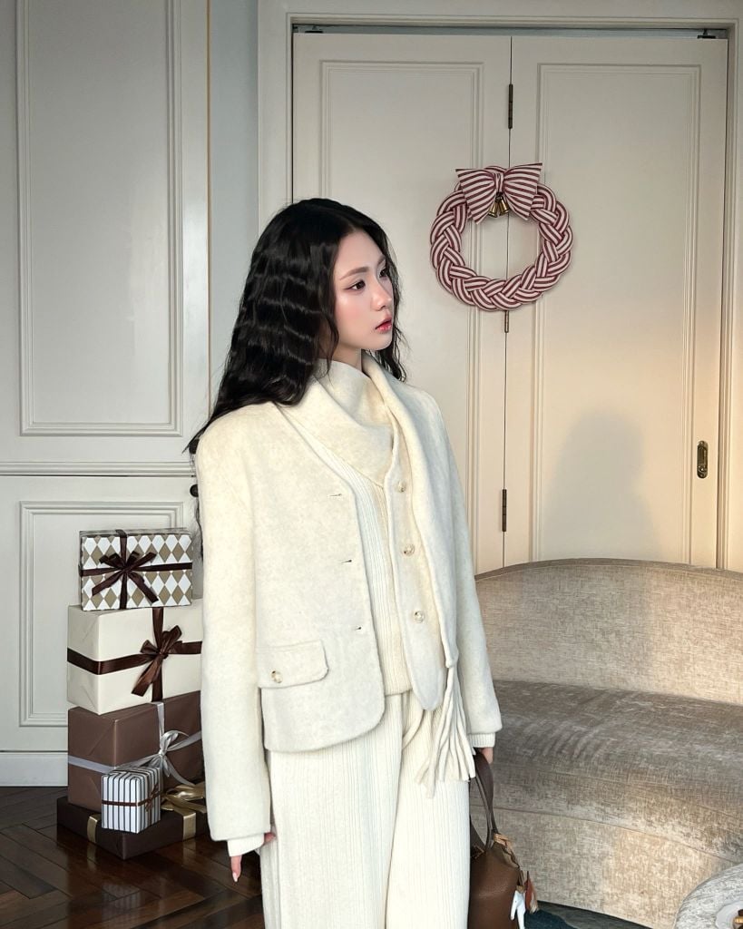 Elise Coat - Áo khoác cổ V