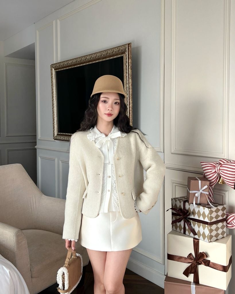 Elise Coat - Áo khoác cổ V