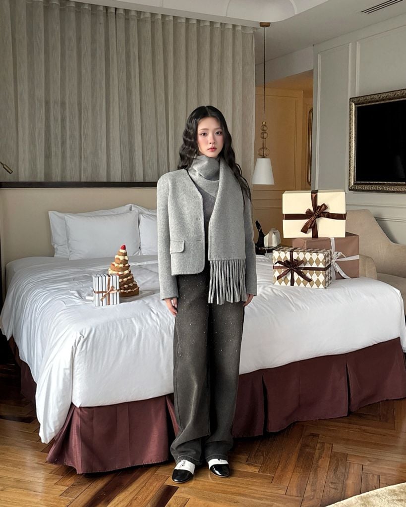 Elise Coat - Áo khoác cổ V