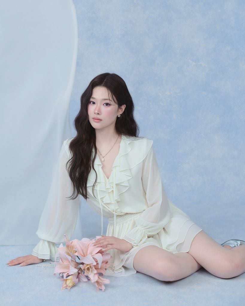 Flore Dress - Váy chiffon nhún eo cổ V bèo