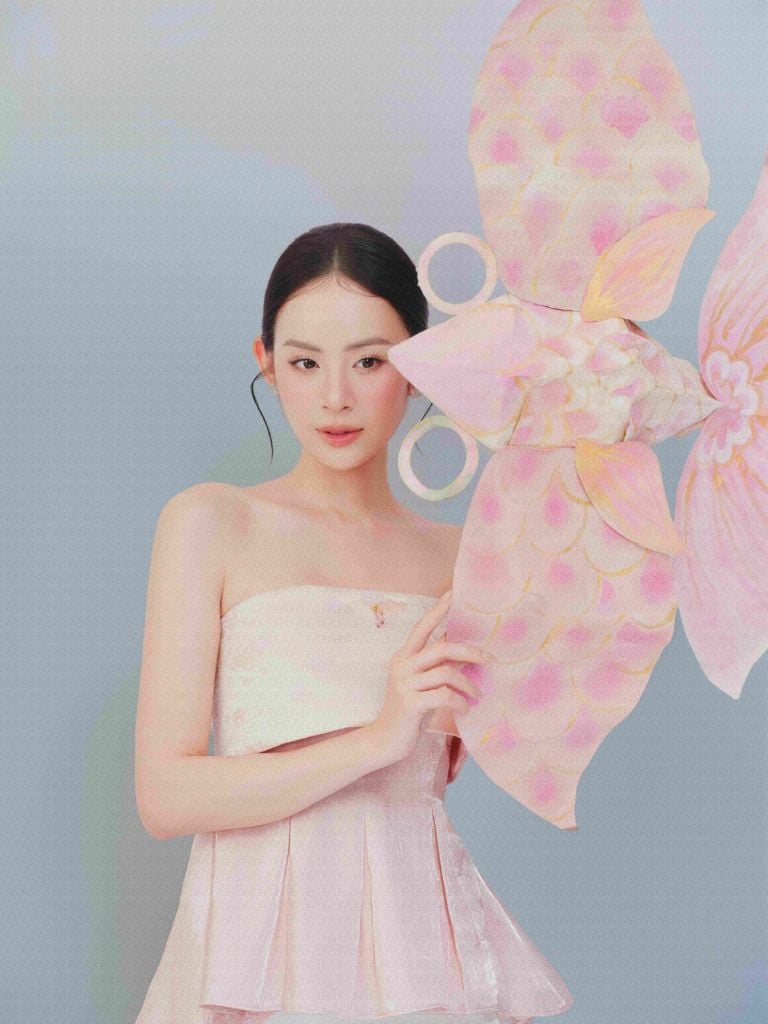 Giao Mẫn - Áo quây xếp ly