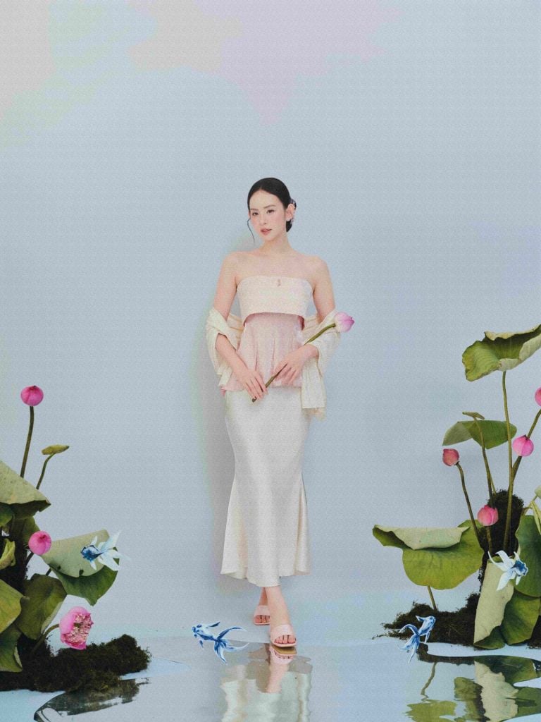 Giao Mẫn - Áo quây xếp ly