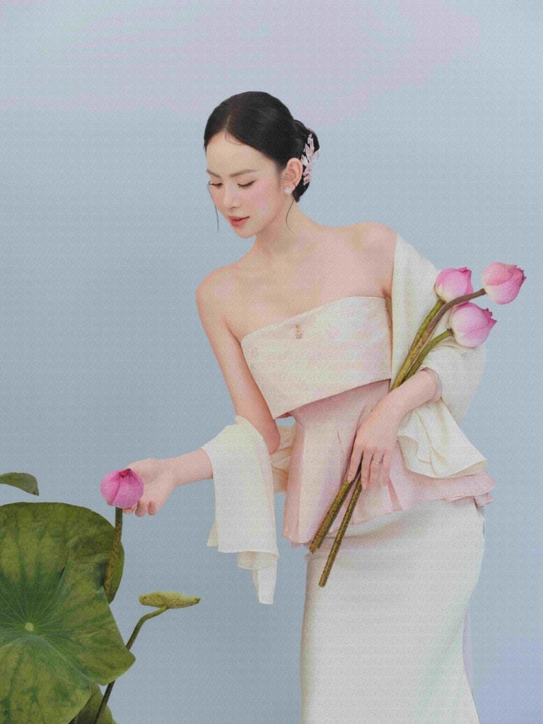 Giao Mẫn - Áo quây xếp ly