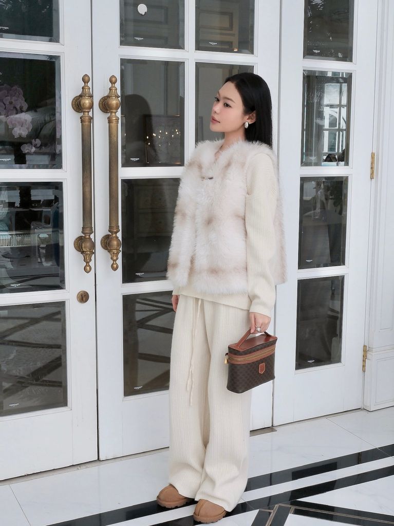 Snowy Coat -  Áo gile lông