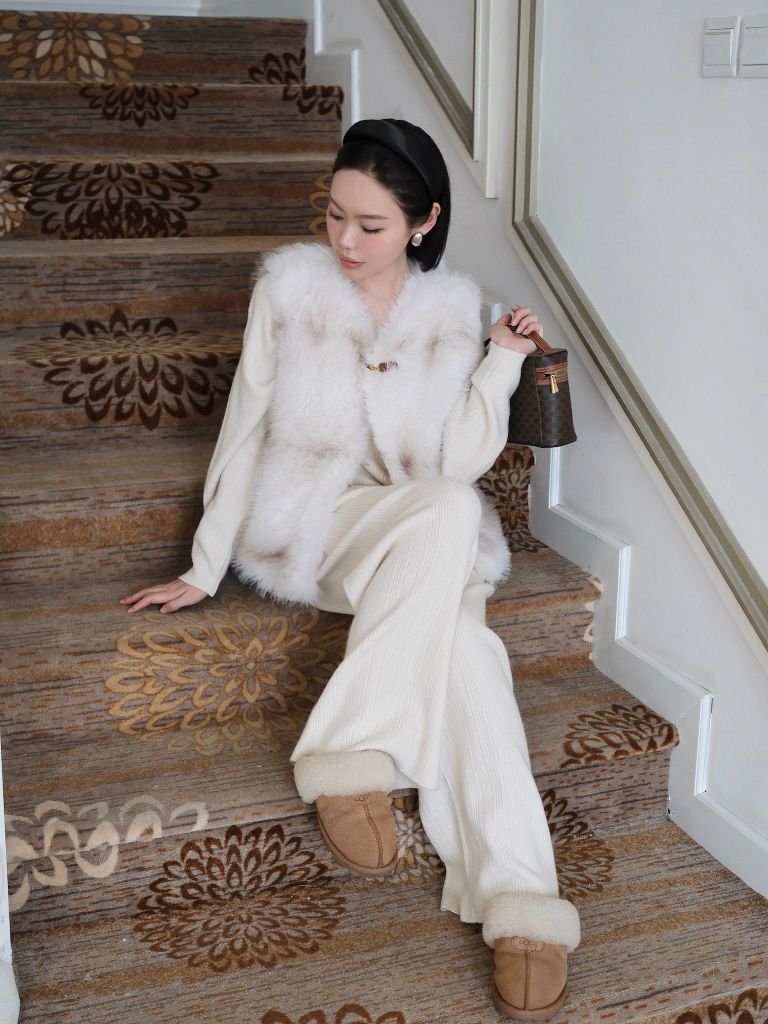 Snowy Coat -  Áo gile lông