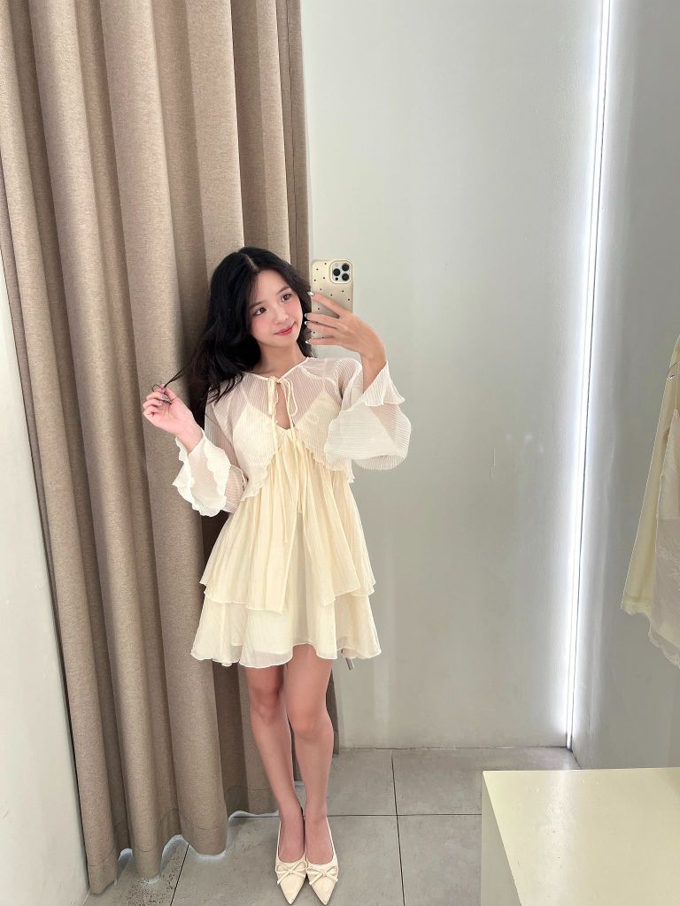 Mae Dress - Set váy kèm áo choàng tơ xếp ly