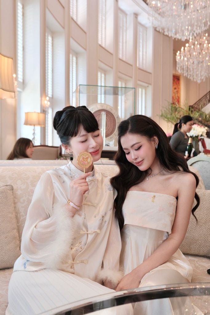 Thiên Lam - Áo lụa thêu tay phối lông