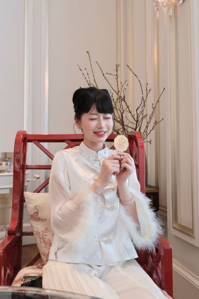 Thiên Lam - Áo lụa thêu tay phối lông