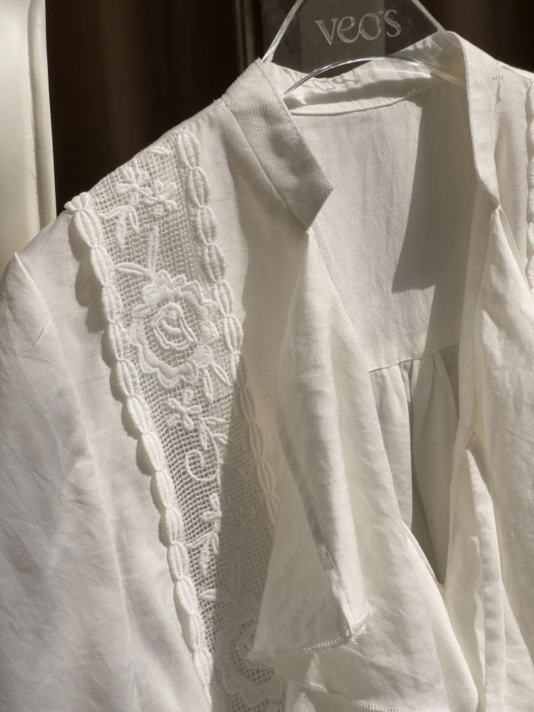 Lala Shirt - Áo tơ đũi phối ren