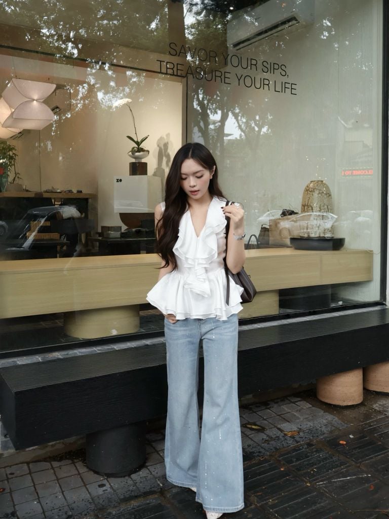 Emma Top - Áo tơ peplum cổ V bèo