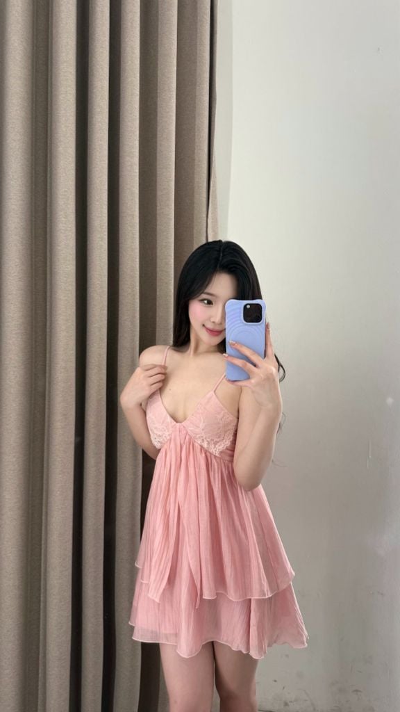 Mae Dress - Set váy kèm áo choàng tơ xếp ly