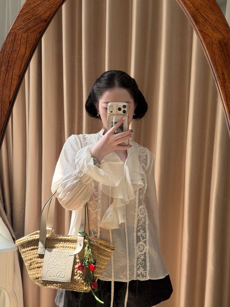 Lala Shirt - Áo tơ đũi phối ren