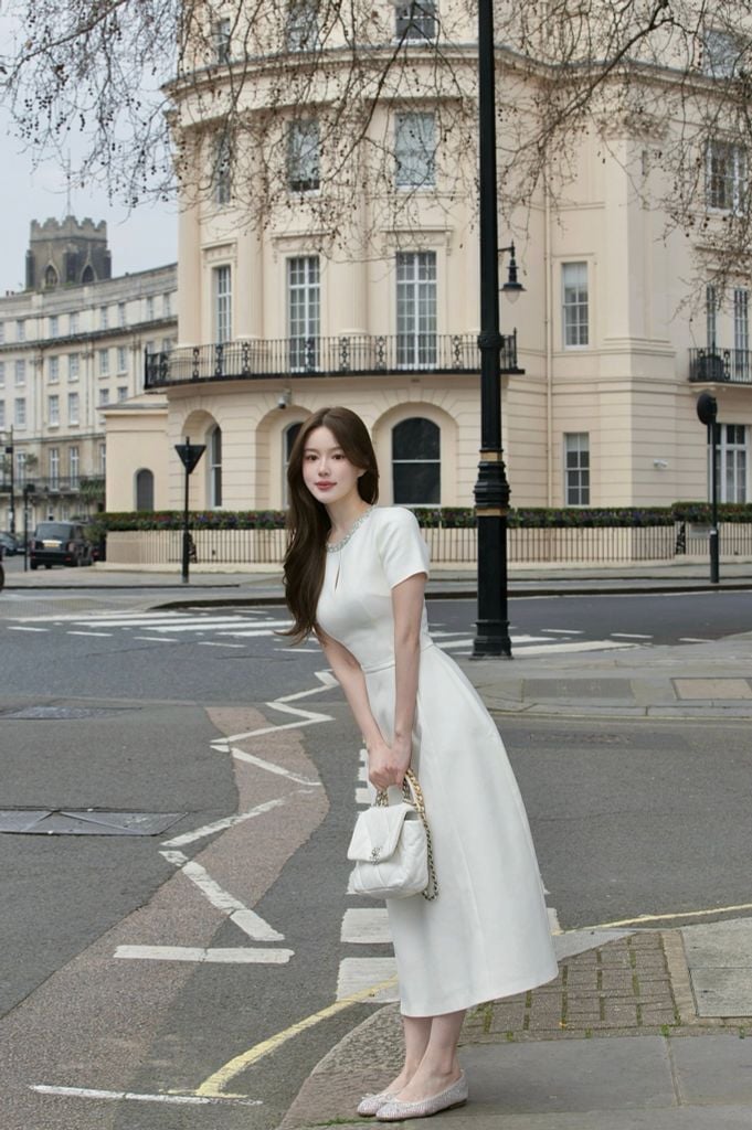 Valentina Dress - Đầm midi ngắn tay cổ đá chiết eo