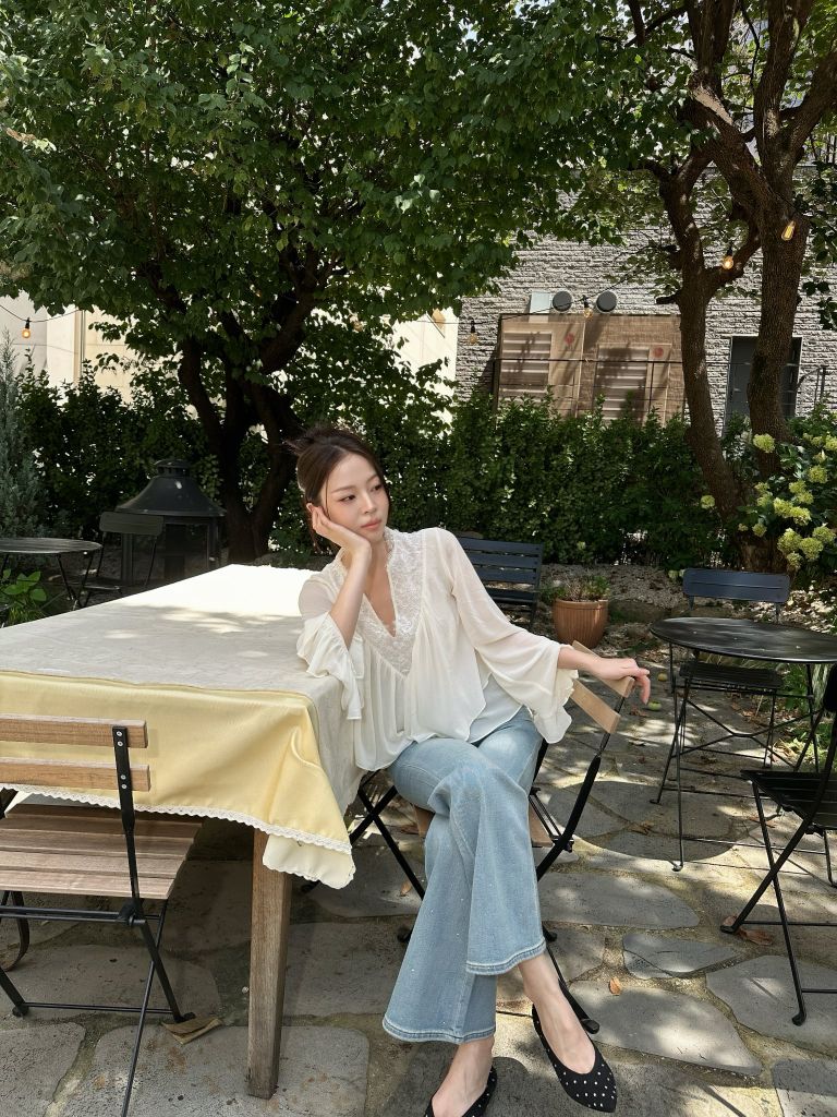 Alice Shirt - Sơmi chiffon cổ V ren