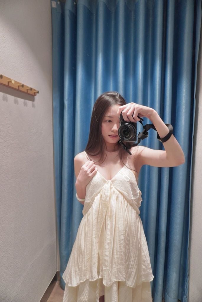 Mae Dress - Set váy kèm áo choàng tơ xếp ly