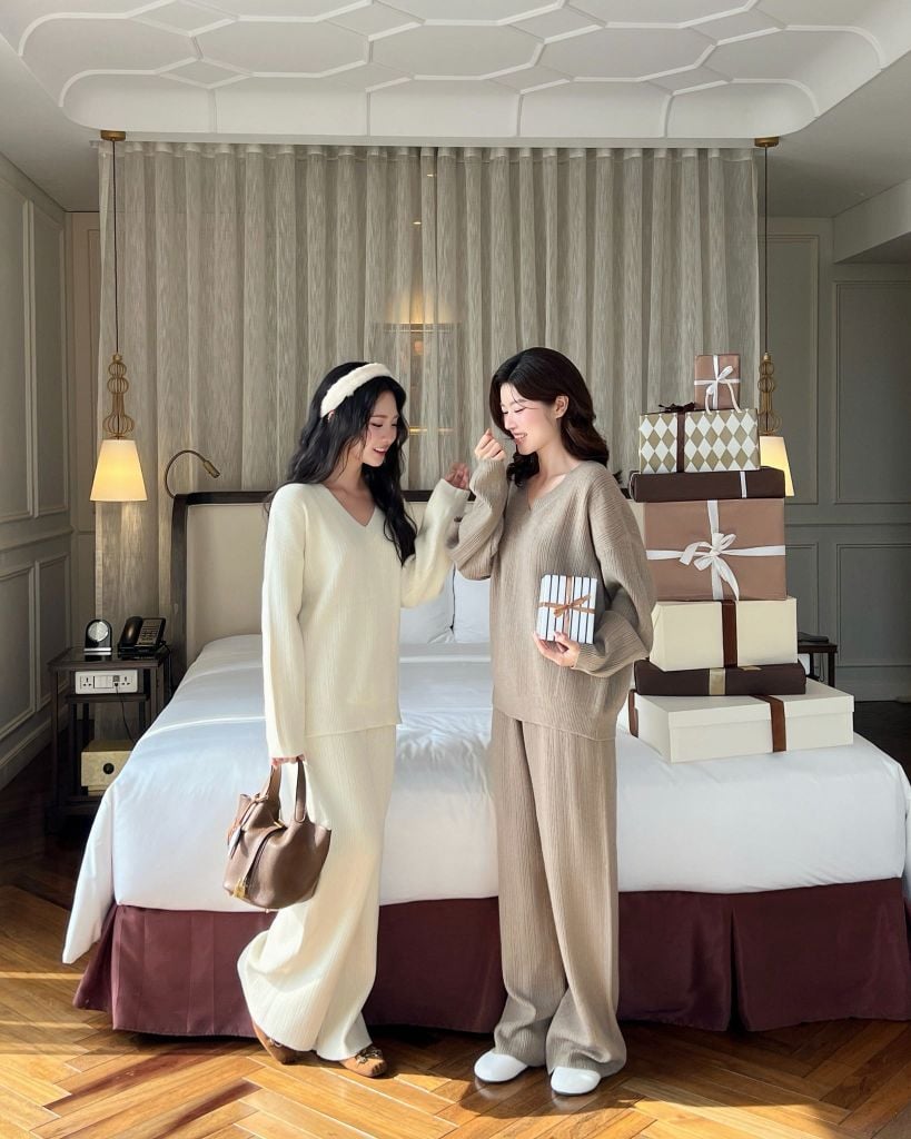 Noelle Jumper - Áo len cổ tim