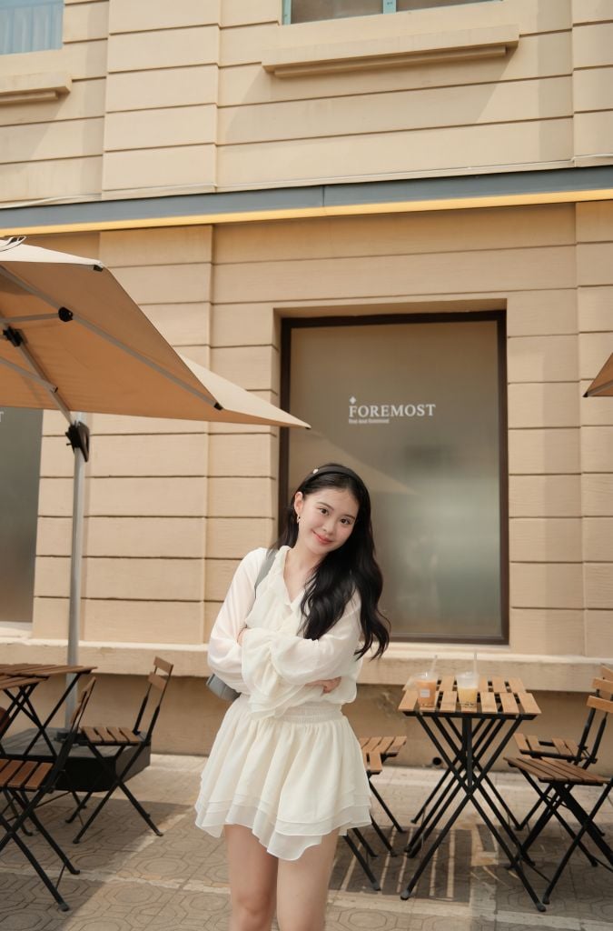 Flore Dress - Váy chiffon nhún eo cổ V bèo