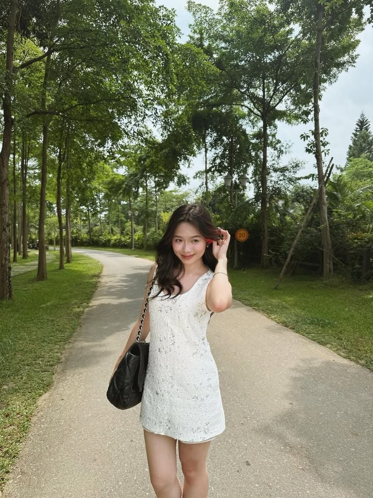 Ceri Dress - Váy đính kim sa phối voan