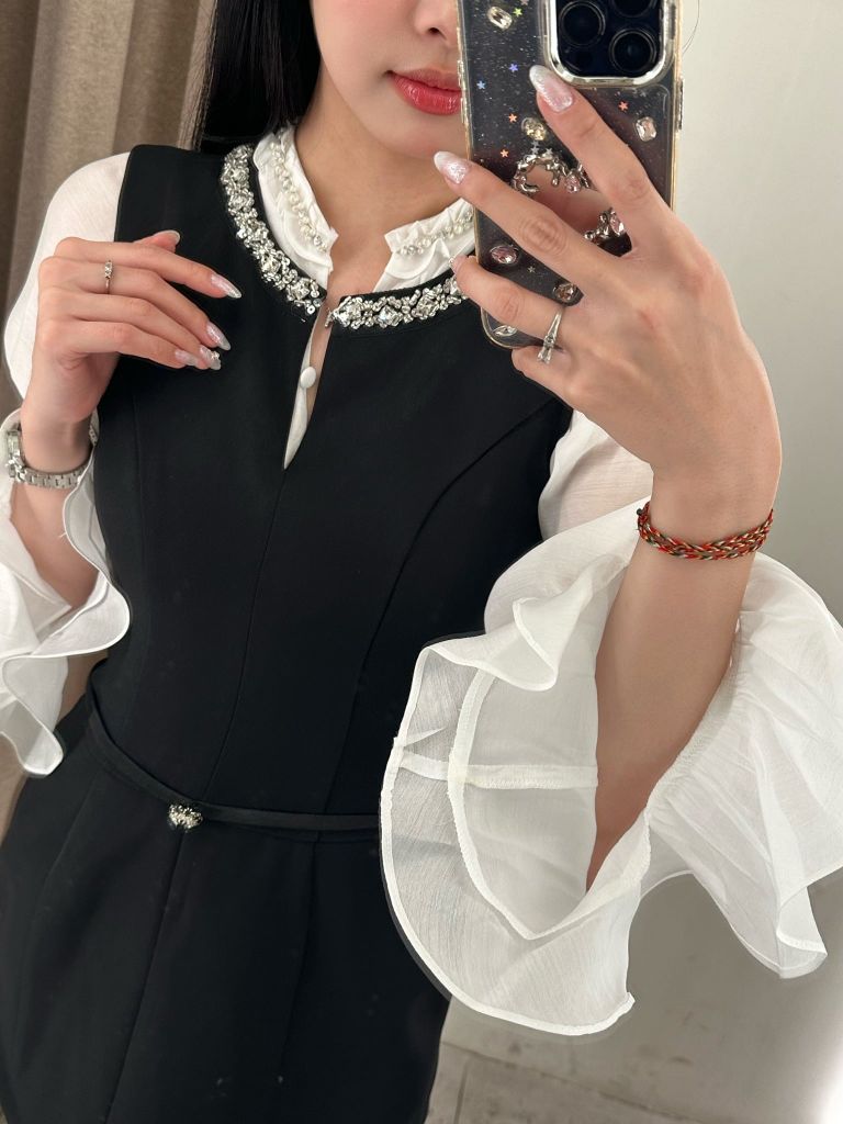 Monica Jumpsuit - Bộ đồ liền thân cổ đá