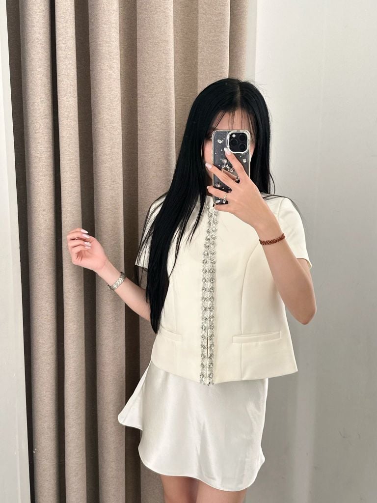 Posey Top - Áo ngắn tay nẹp đá