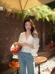 Naomi Shirt - Áo chiffon cổ V bèo