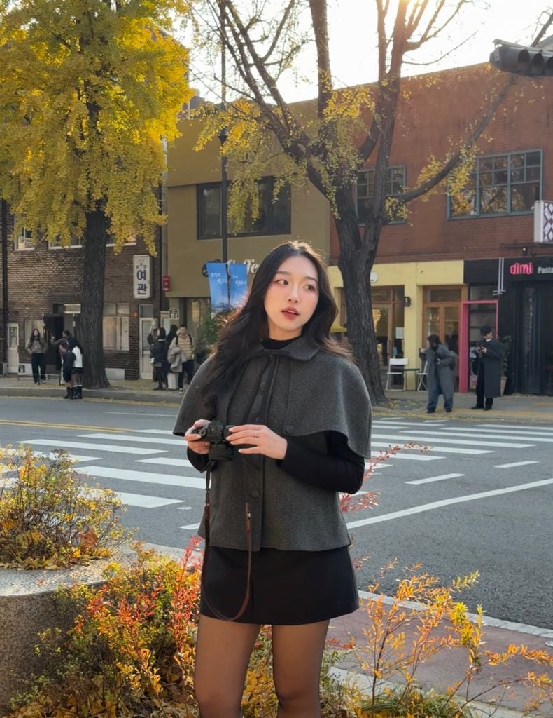 Suzy Cape - Áo dạ tay choàng đính nơ