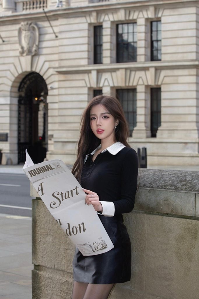Isla Top - Áo thun ôm cổ đức
