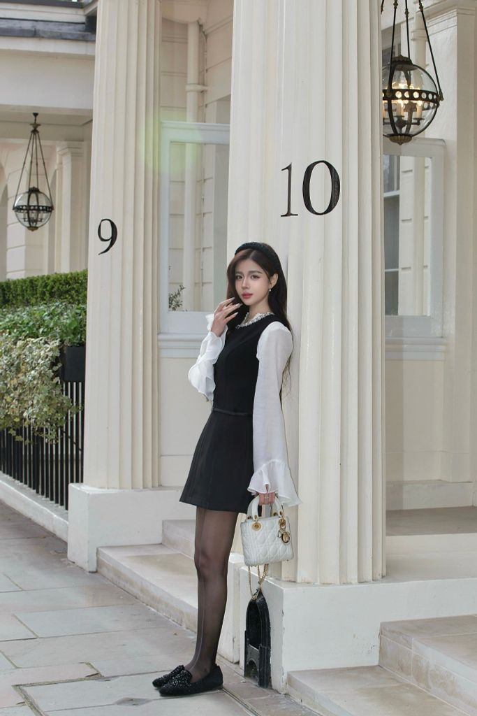 Monica Jumpsuit - Bộ đồ liền thân cổ đá