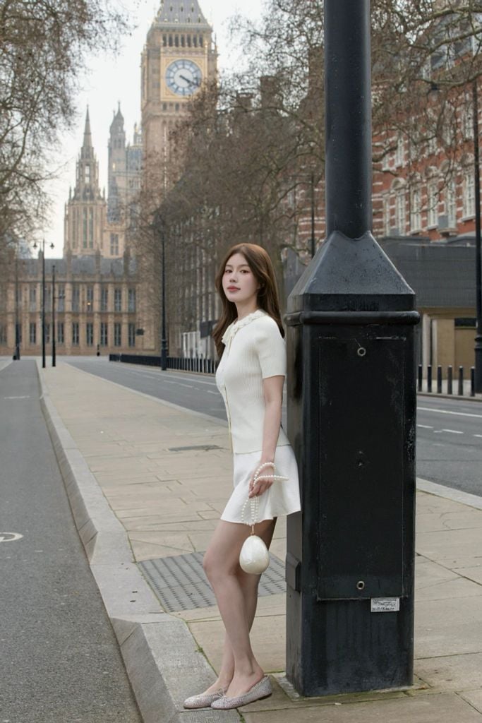 Amelie Top - Áo dệt kim cổ bèo nhún