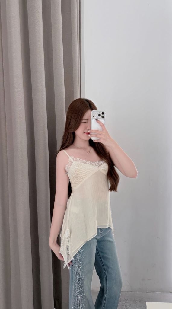 Starlight Jeans - Quần jeans ống xuông đính đá bên hông