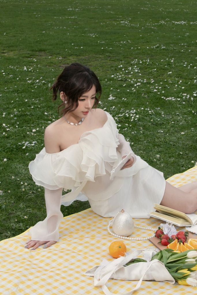 Magnolia Top - Áo trễ vai bèo nhún