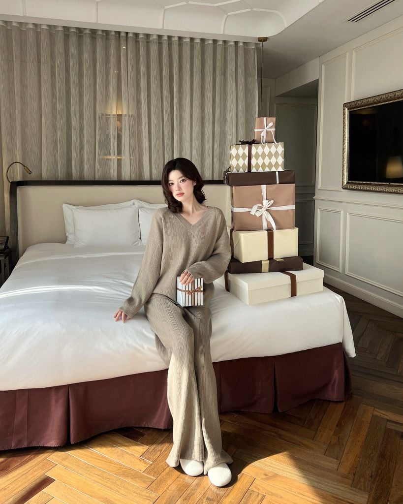 Noelle Jumper - Áo len cổ tim