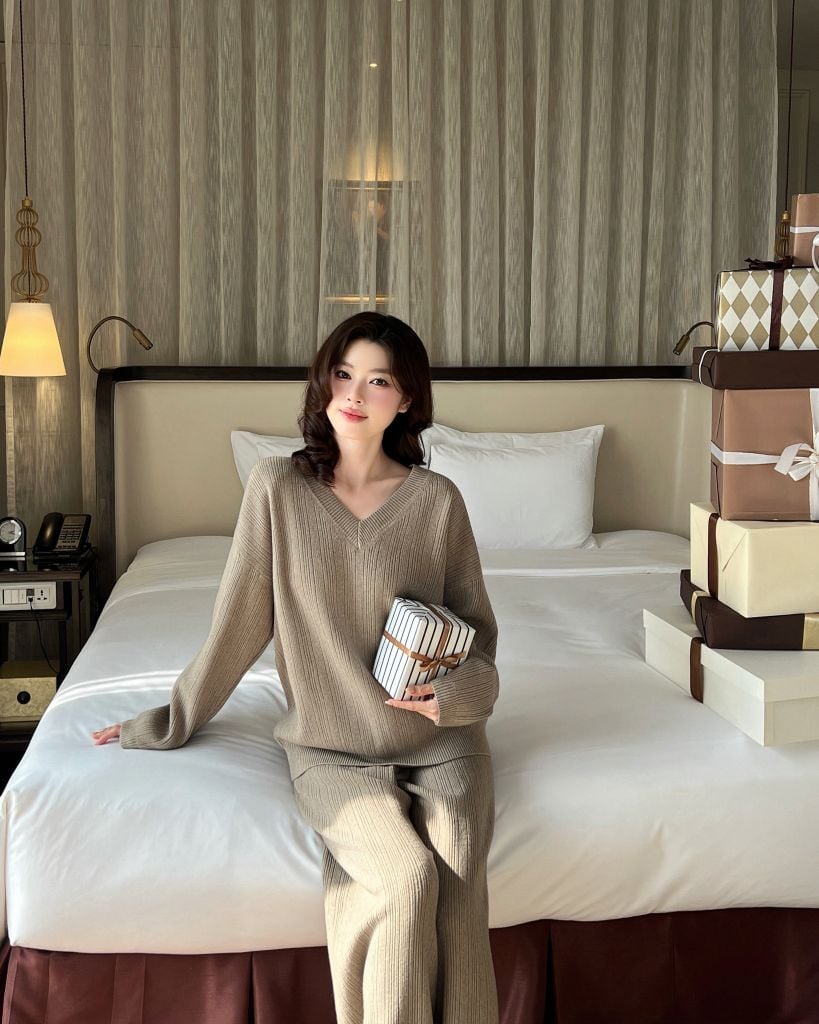 Noelle Jumper - Áo len cổ tim