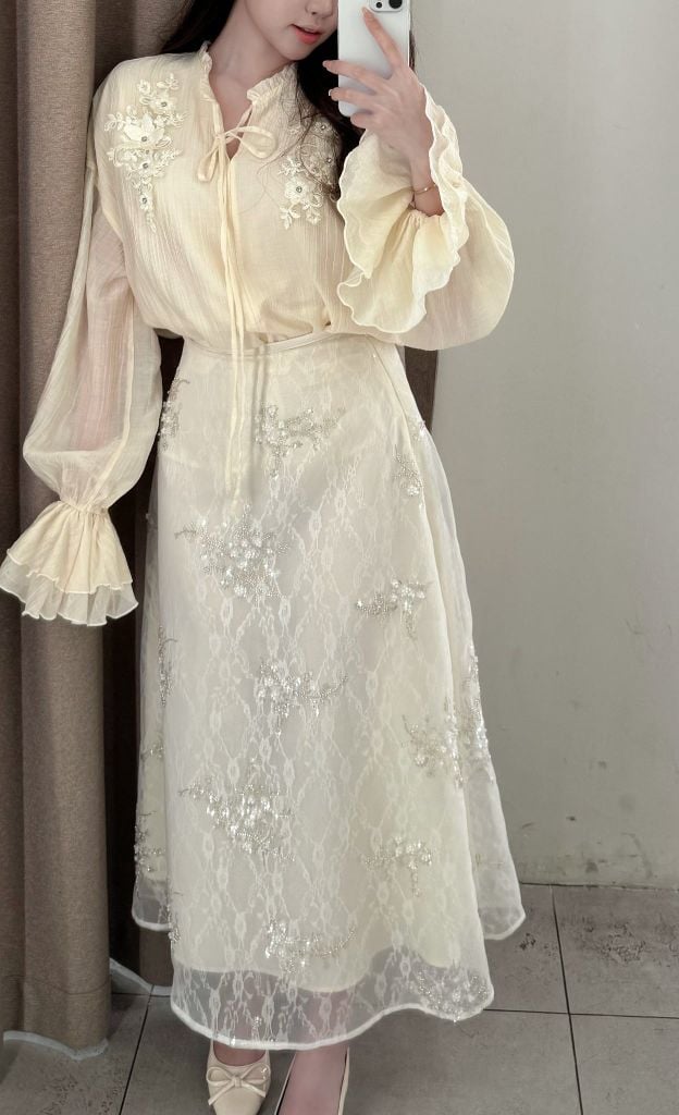 Peony Top - Sơmi suông hoạ tiết ren thêu hoa