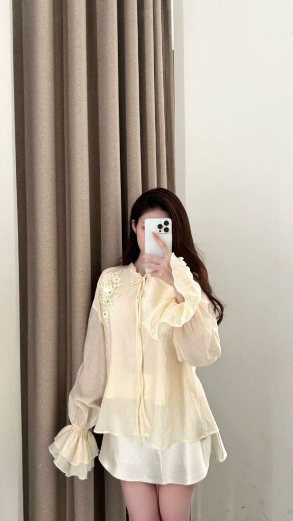 Peony Top - Sơmi suông hoạ tiết ren thêu hoa